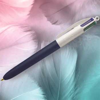 BIC 4 Colours Soft fusto blu su fondo astratto