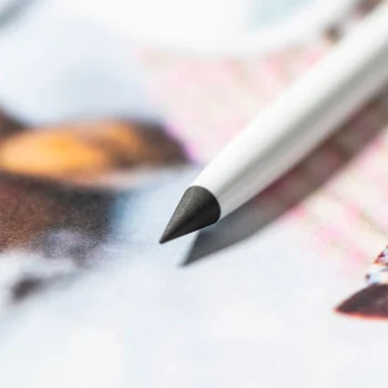 Matita touch eterna Gosfor fusto bianco e particolare punta