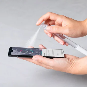 PENNA VAPORIZZATORE DIXTER vista con utilizzo telefono